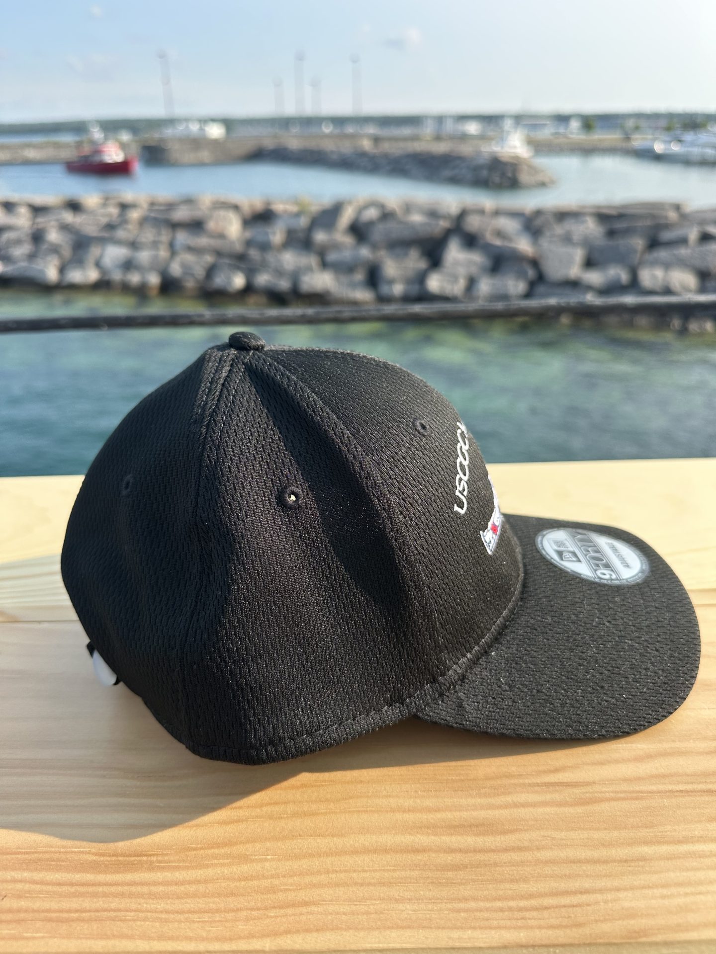 Hat: Black Tech - White Ship - Image 3